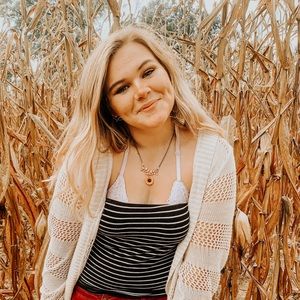 Meet your Posher, Olivia